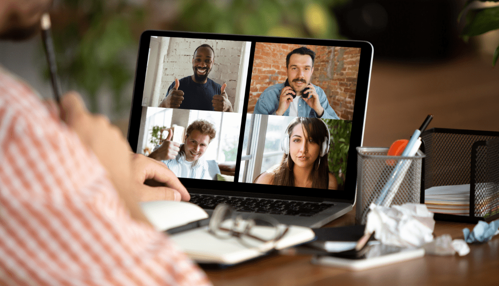 Reunião remota com colegas de trabalho